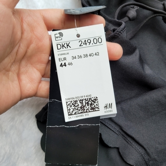 H&M Halterneck swimsuit - Picture 10 of 13